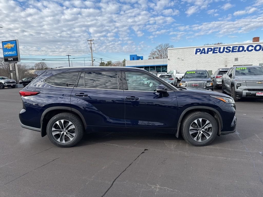 Used 2020 Toyota Highlander XLE