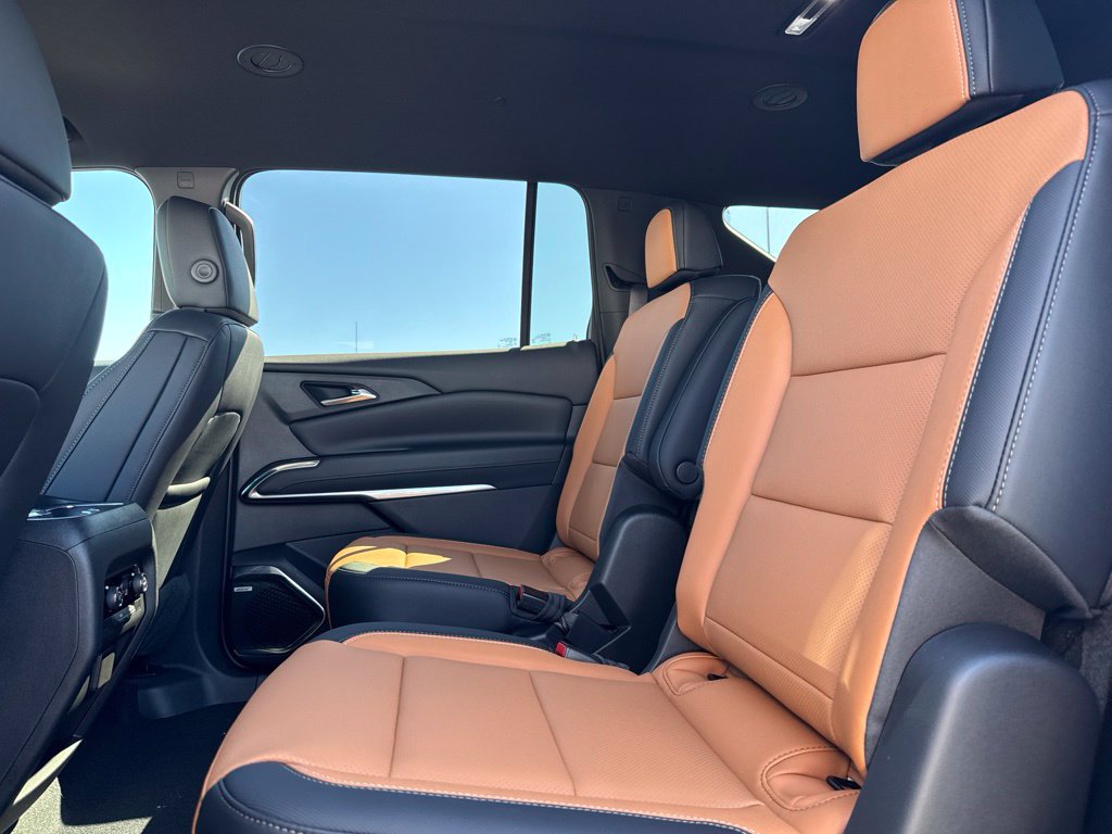 2027 Chevrolet Traverse Z71 - Photo 20