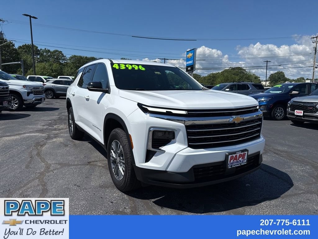 2025 Chevrolet Traverse LT