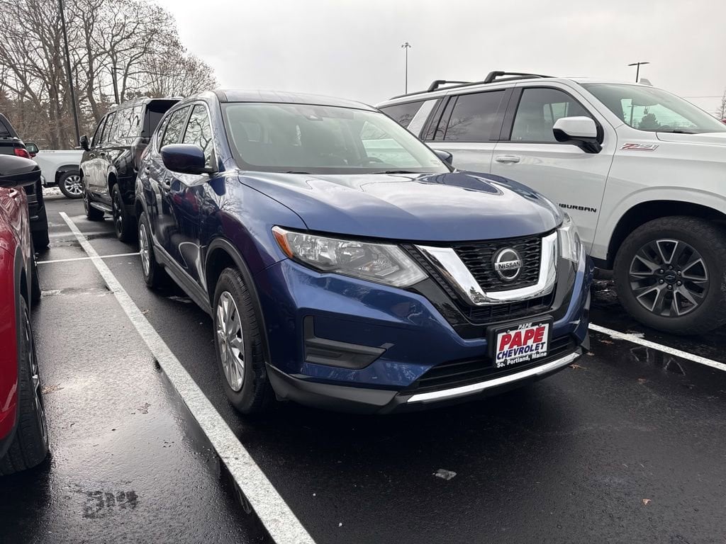 2019 Nissan Rogue S's photo
