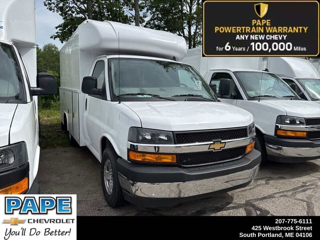 New 2025 Chevrolet Express Cutaway 3500 1WT Cutaway Van