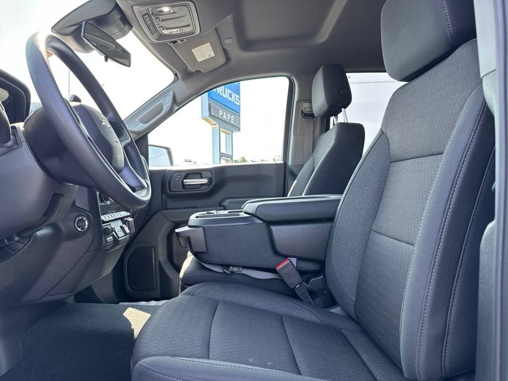 2026 Chevrolet Silverado 1500 Custom - Photo 17
