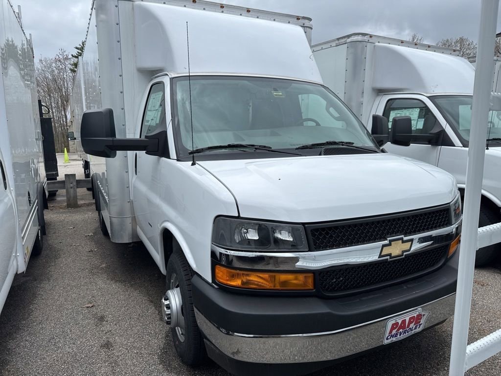New 2024 Chevrolet Express Cutaway 3500 1WT Cutaway Van