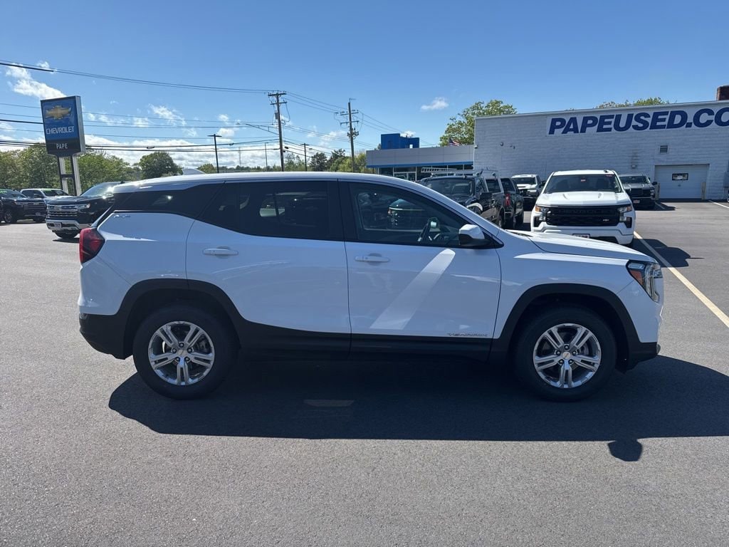 Used 2024 GMC Terrain SLE SUV