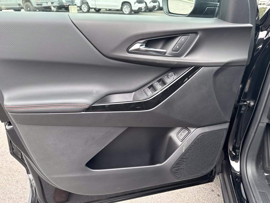 2027 Chevrolet Equinox RS - Photo 12