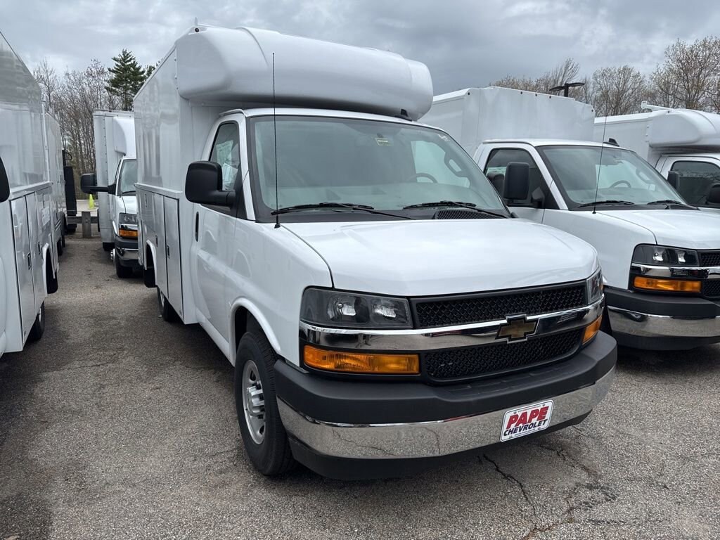 New 2025 Chevrolet Express Cutaway 3500 1WT Cutaway Van