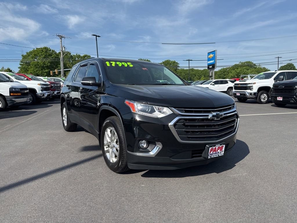 Used 2019 Chevrolet Traverse 1LT with VIN 1GNEVGKWXKJ291712 for sale in South Portland, ME