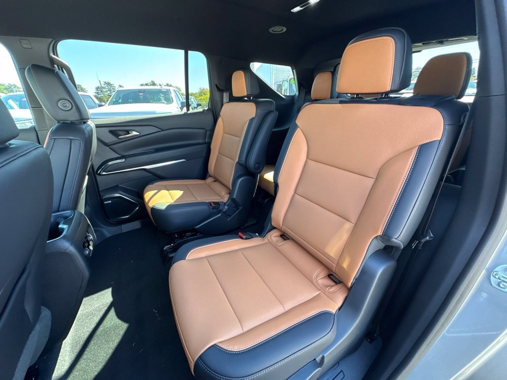 2027 Chevrolet Traverse Z71 - Photo 21