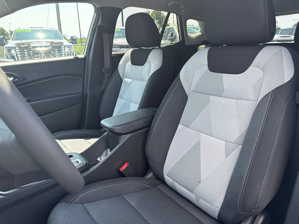 2026 Chevrolet Trax LS - Photo 17