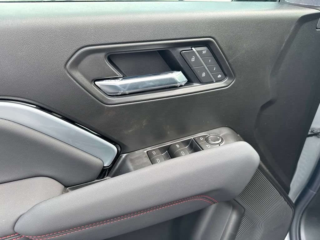2026 Chevrolet Colorado Z71 - Photo 15