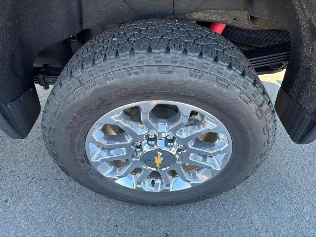 2025 Chevrolet Silverado 2500HD LTZ - Photo 12