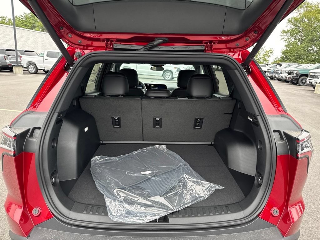 2027 Chevrolet Equinox RS - Photo 6