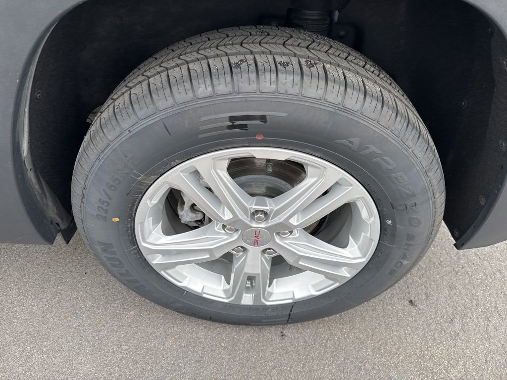 2024 GMC Terrain SLE - Photo 11