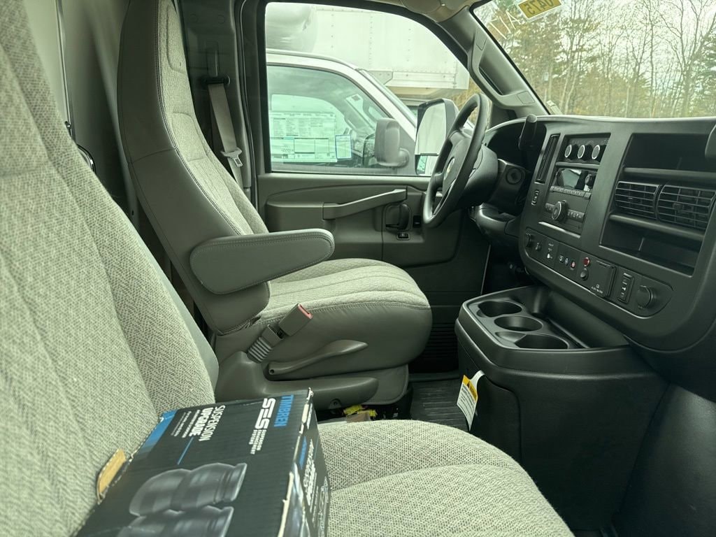 New 2026 Chevrolet Express Cutaway 3500 1WT Cutaway Van