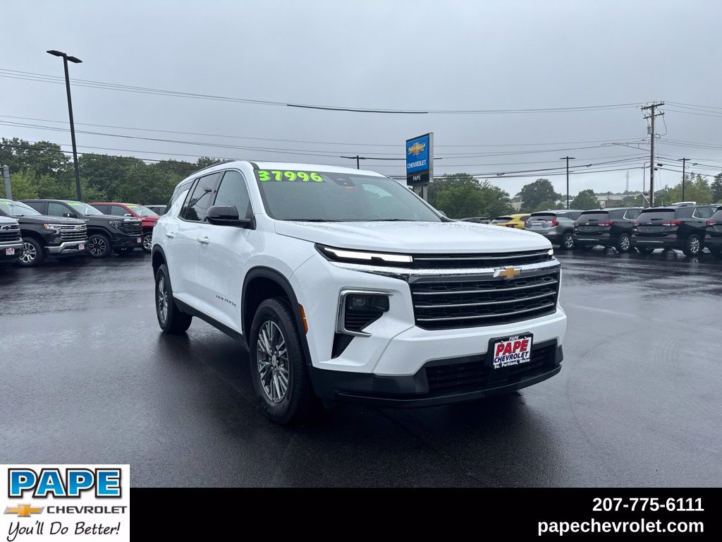 Used 2025 Chevrolet Traverse LT SUV
