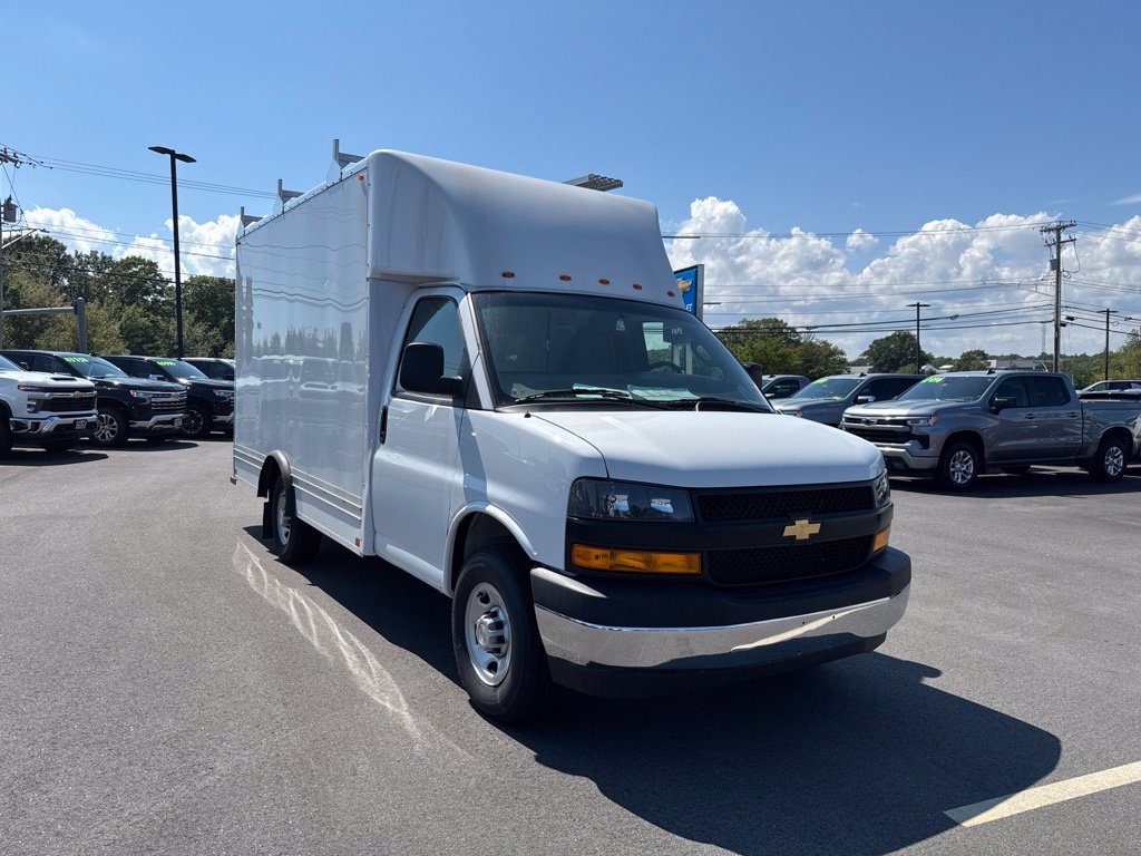 New 2025 Chevrolet Express Cutaway 3500 1WT Cutaway Van