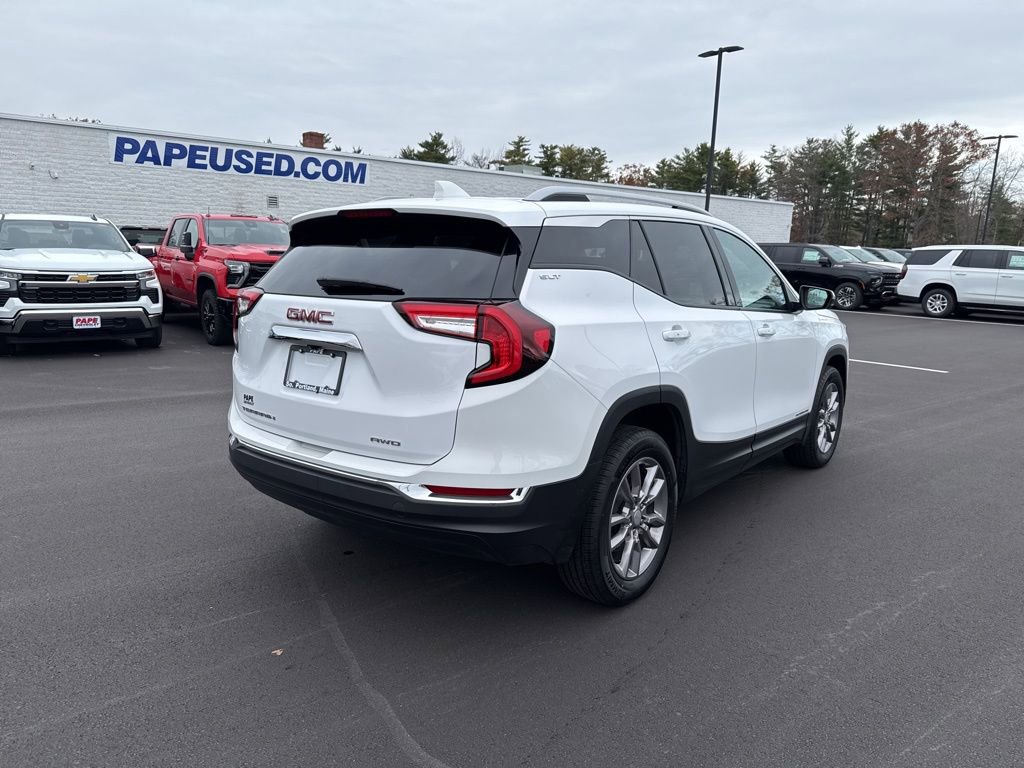 2024 Gmc Terrain SLT photo 2