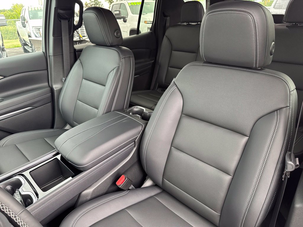 2026 Chevrolet Traverse LT - Photo 19