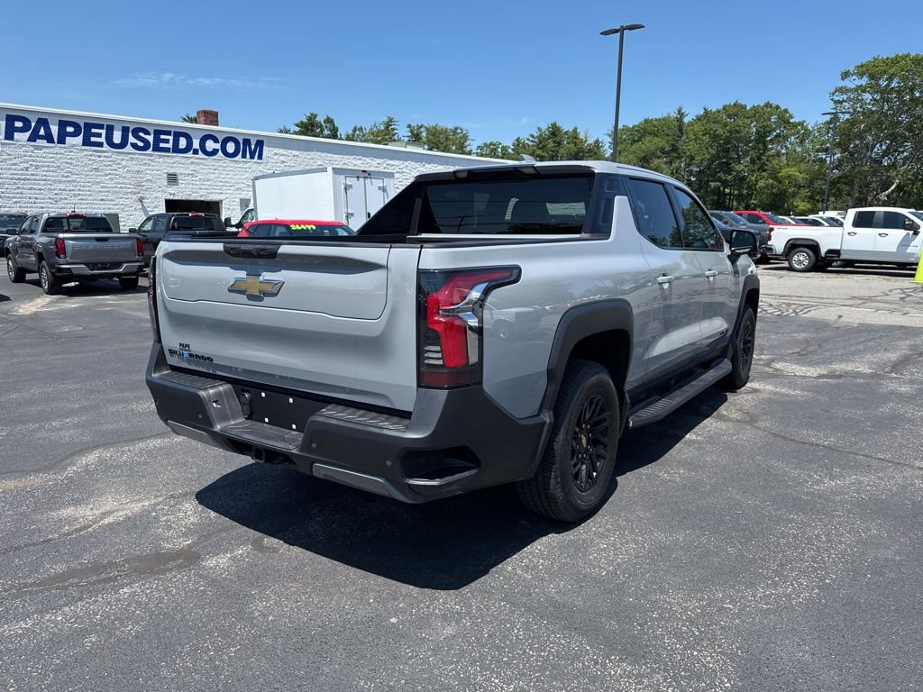 2025 Chevrolet Silverado EV LT photo 3