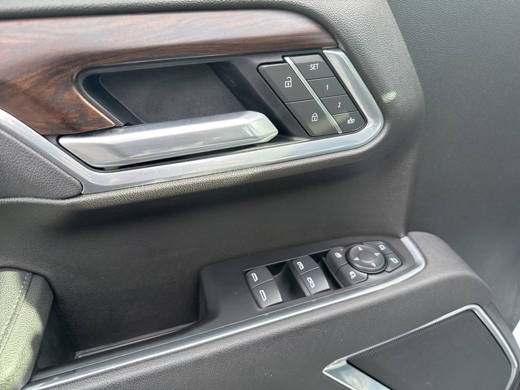 2025 GMC Sierra 1500 SLT - Photo 15