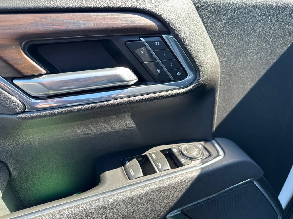 2025 GMC Sierra 1500 SLT - Photo 12
