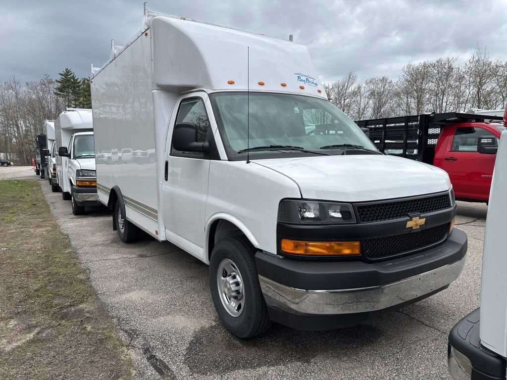 New 2026 Chevrolet Express Cutaway 3500 1WT Cutaway Van
