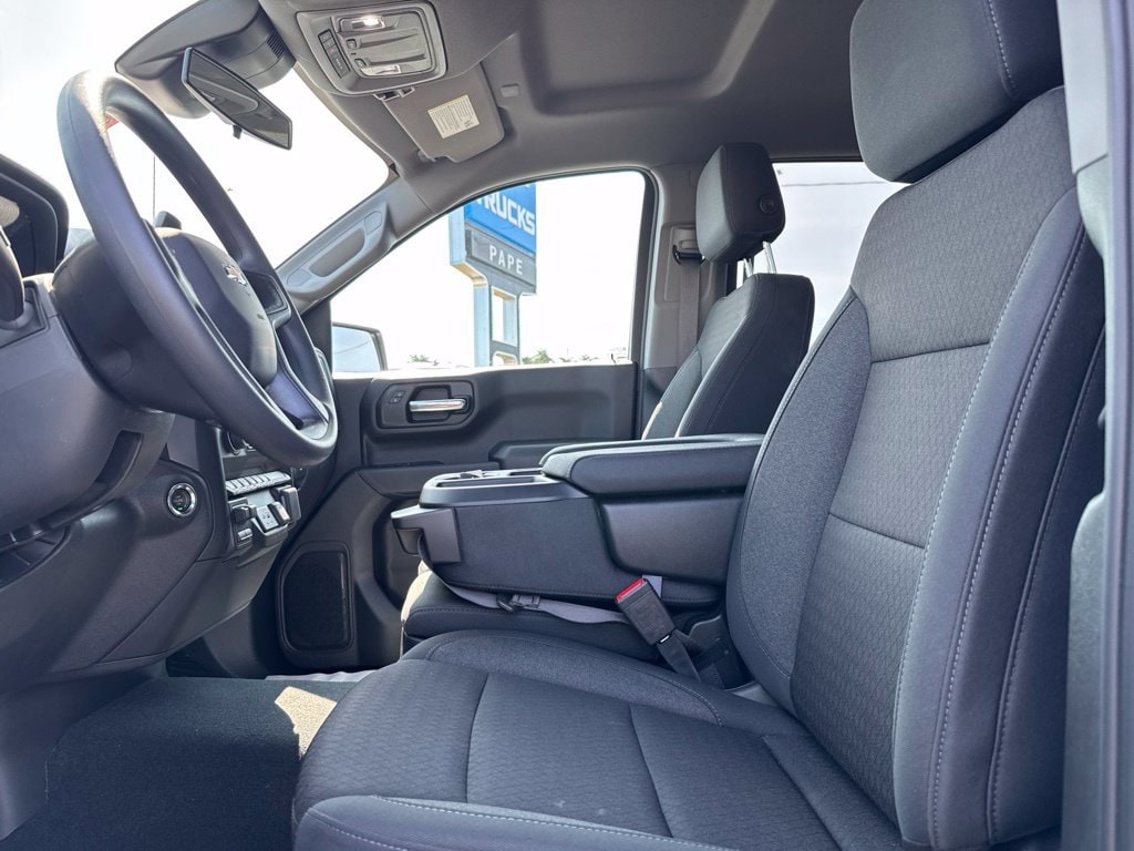 2026 Chevrolet Silverado 1500 Custom - Photo 17