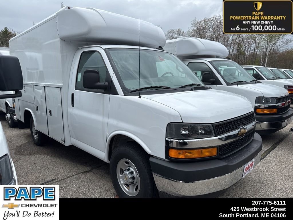 2025 Chevrolet Express Cutaway
