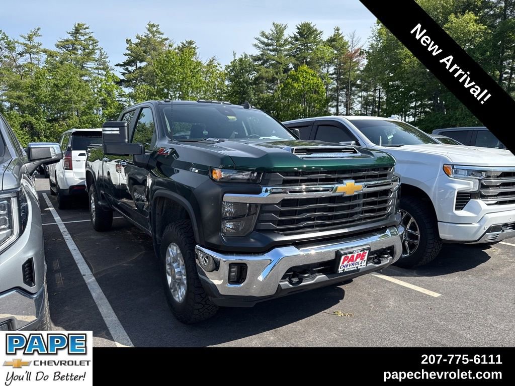 2024 Chevrolet Silverado HD LT 4WD Crew Cab Standard Box's photo