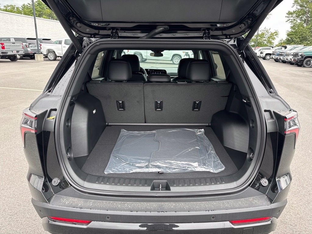 2027 Chevrolet Equinox RS - Photo 6