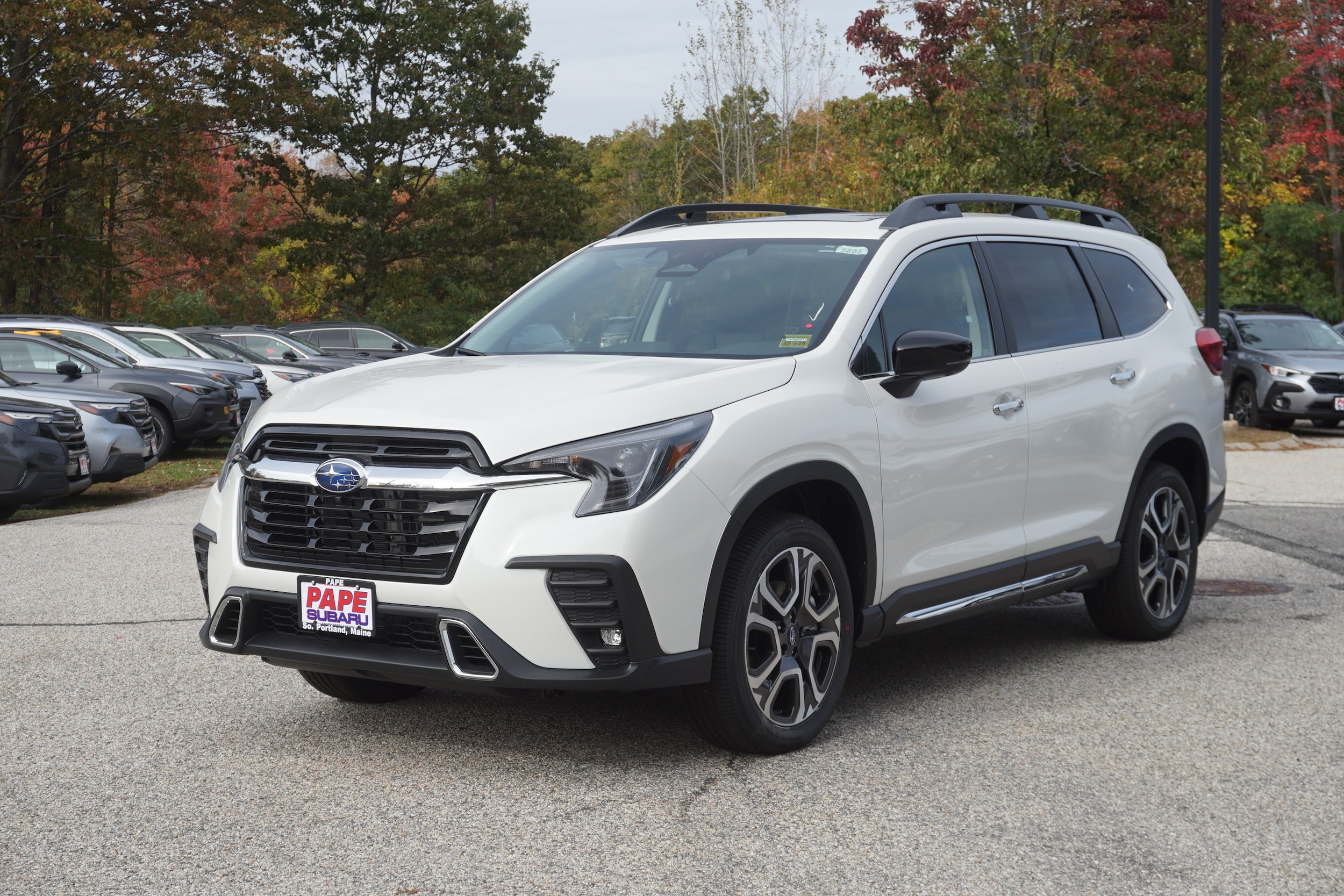 2025 Subaru Ascent Touring's photo
