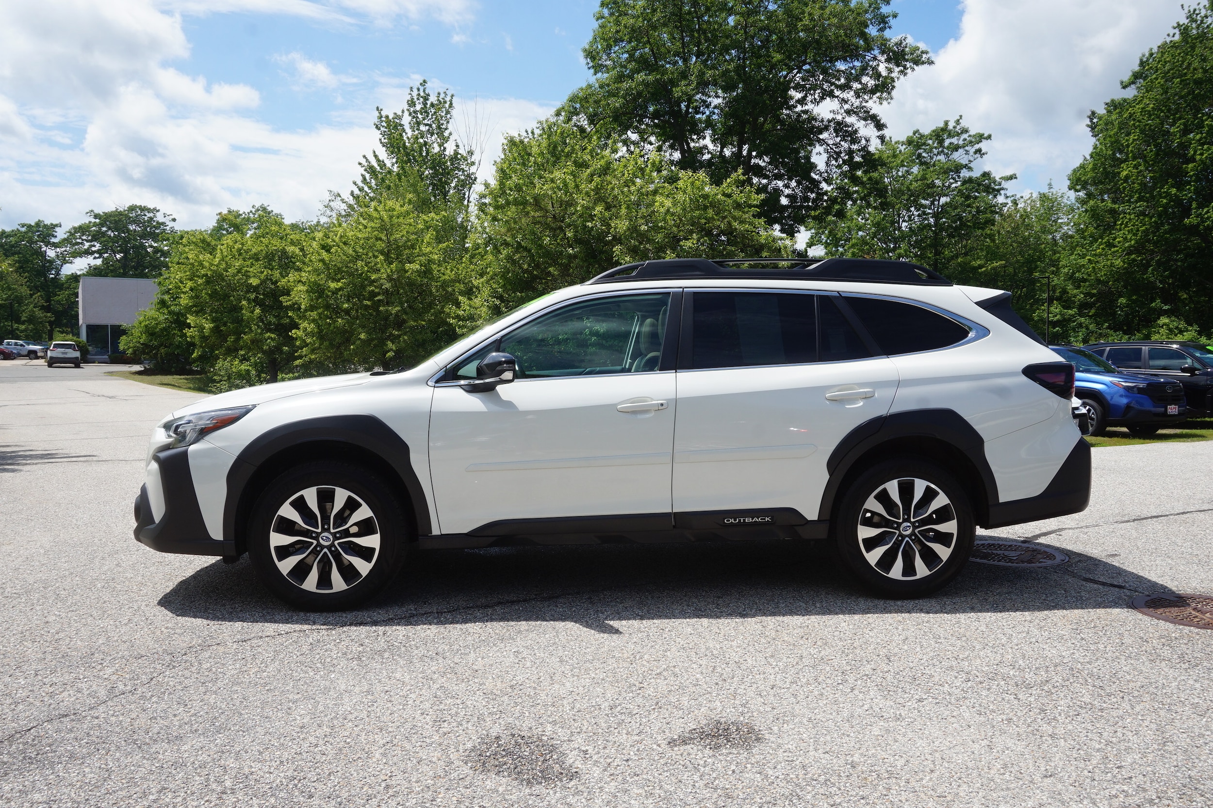 2023 Subaru Outback Limited - Photo 8