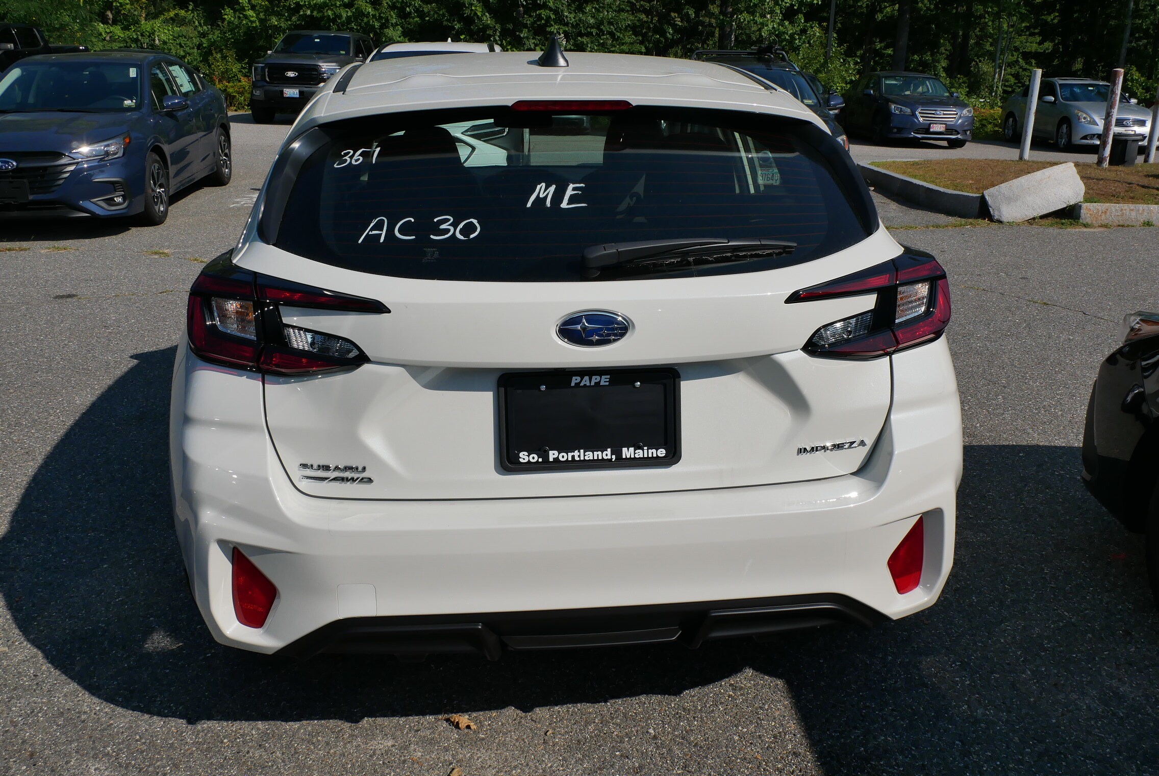 2025 Subaru Impreza Base photo 4