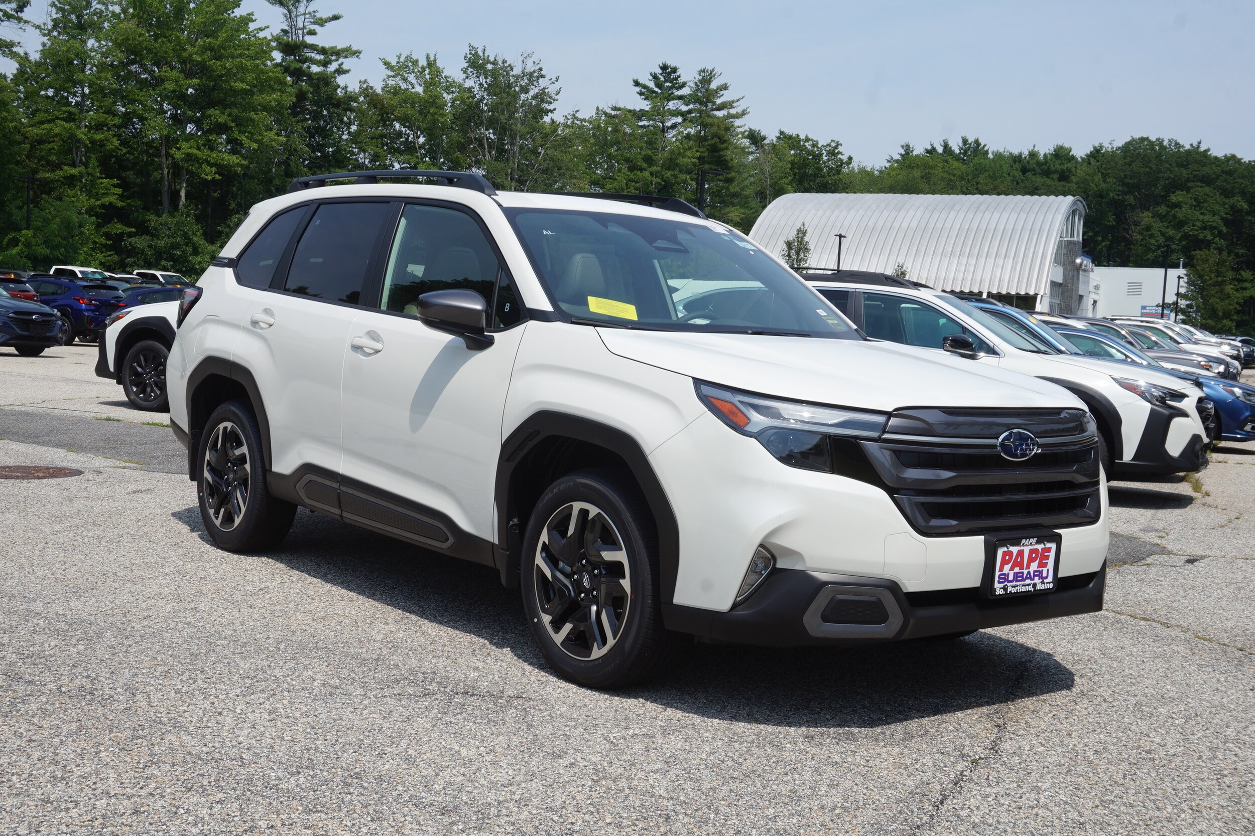 2025 Subaru Forester Limited Base photo 3