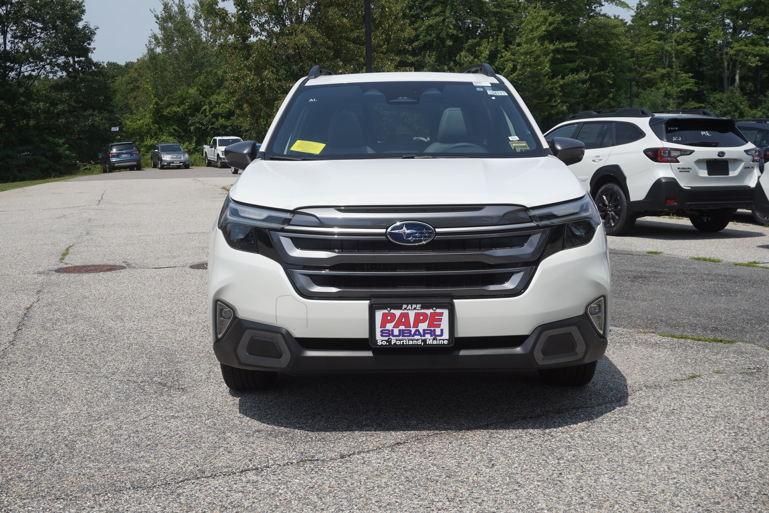 2025 Subaru Forester Limited Base photo 2