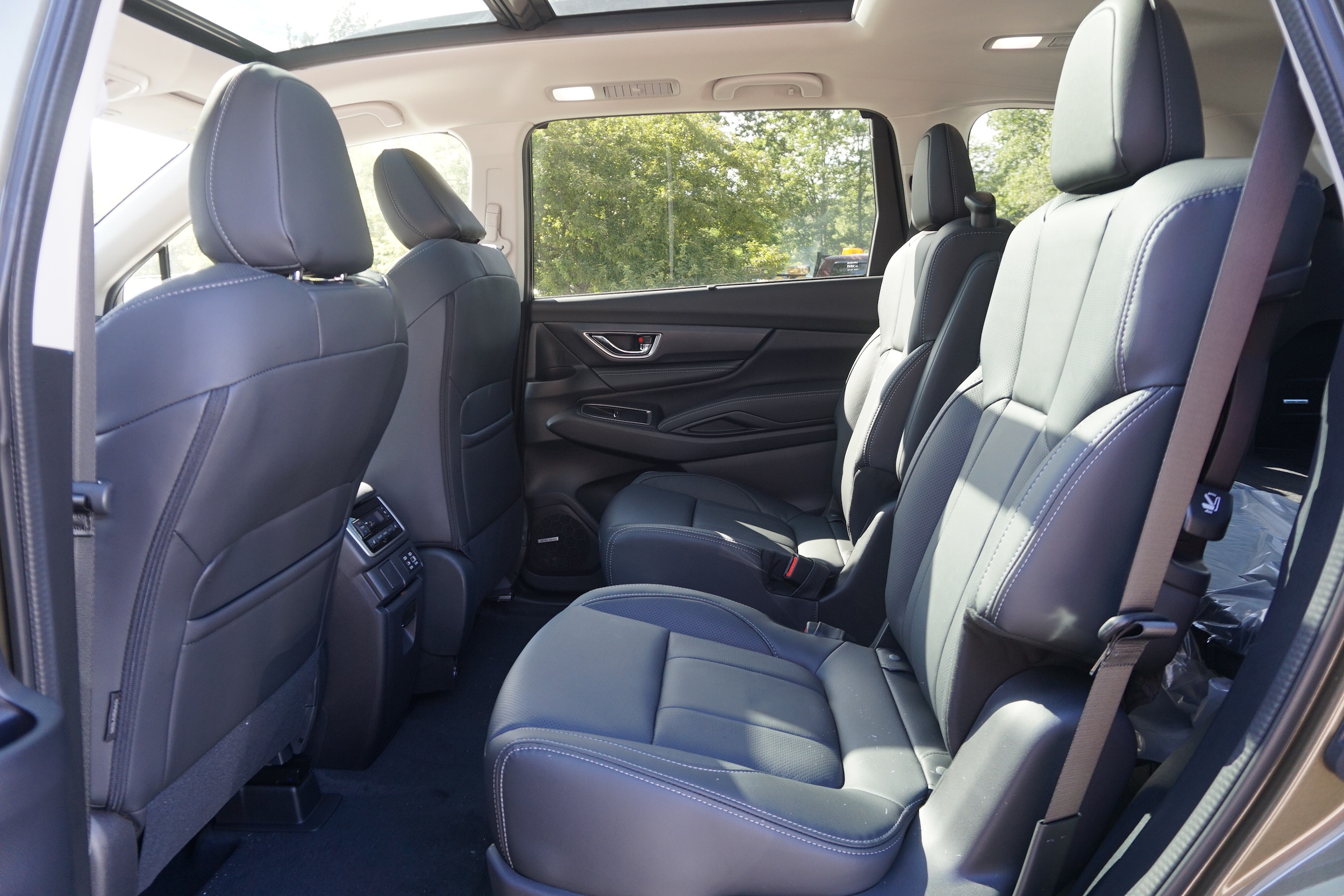 2026 Subaru Ascent Limited - Photo 10