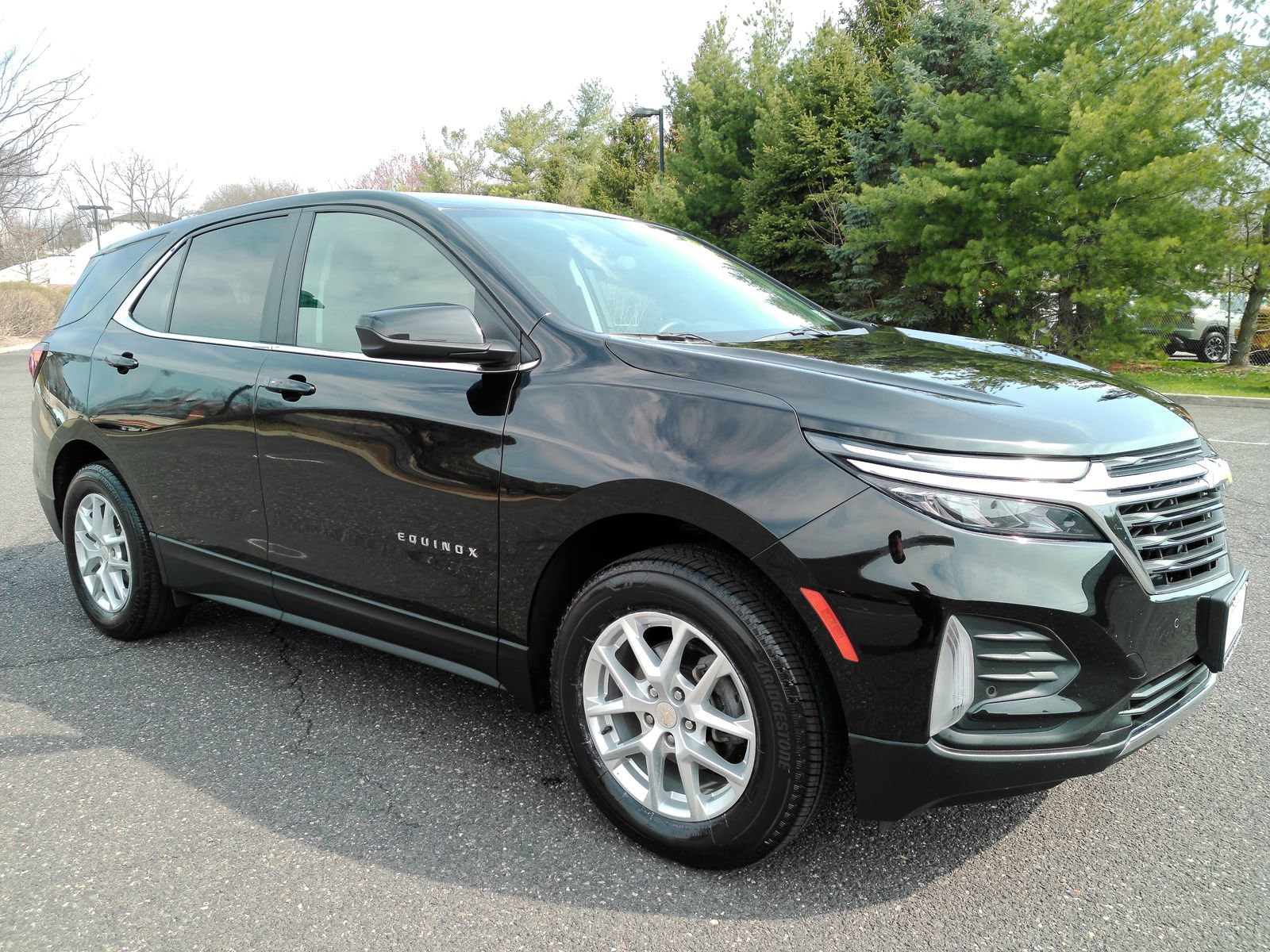 View vehicle photo 2