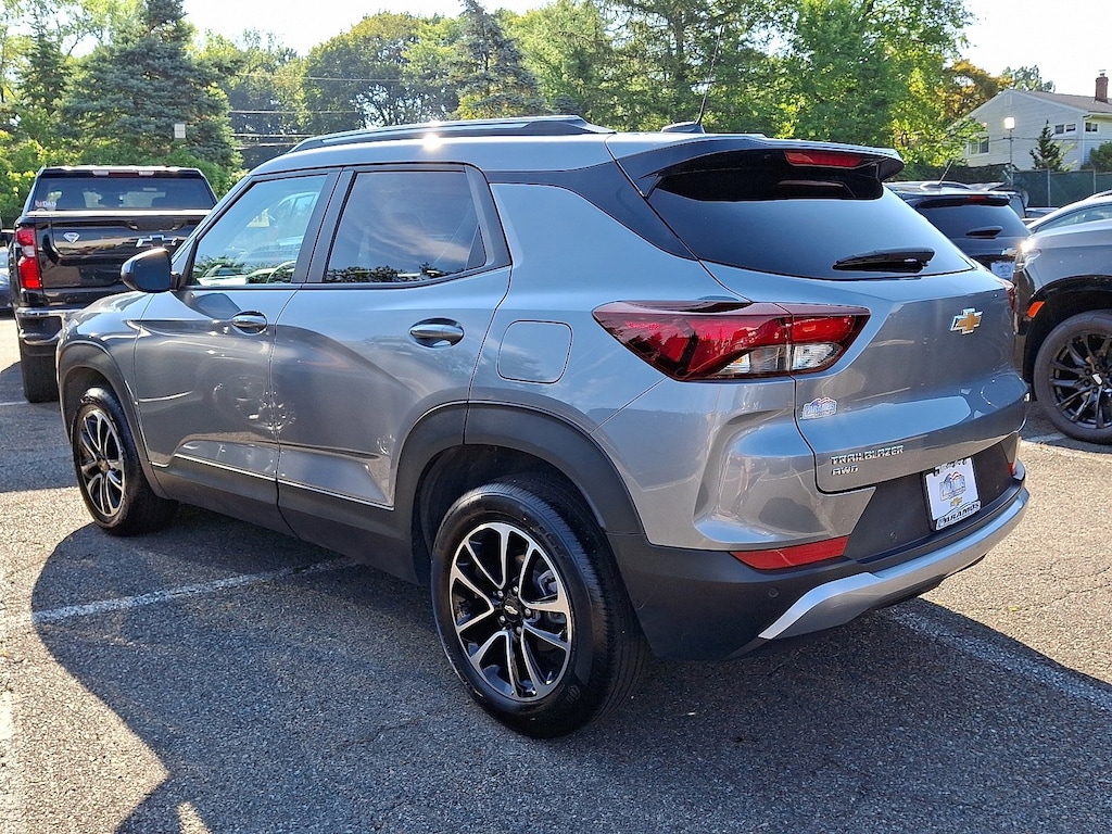 Used 2024 Chevrolet Trailblazer LT SUV