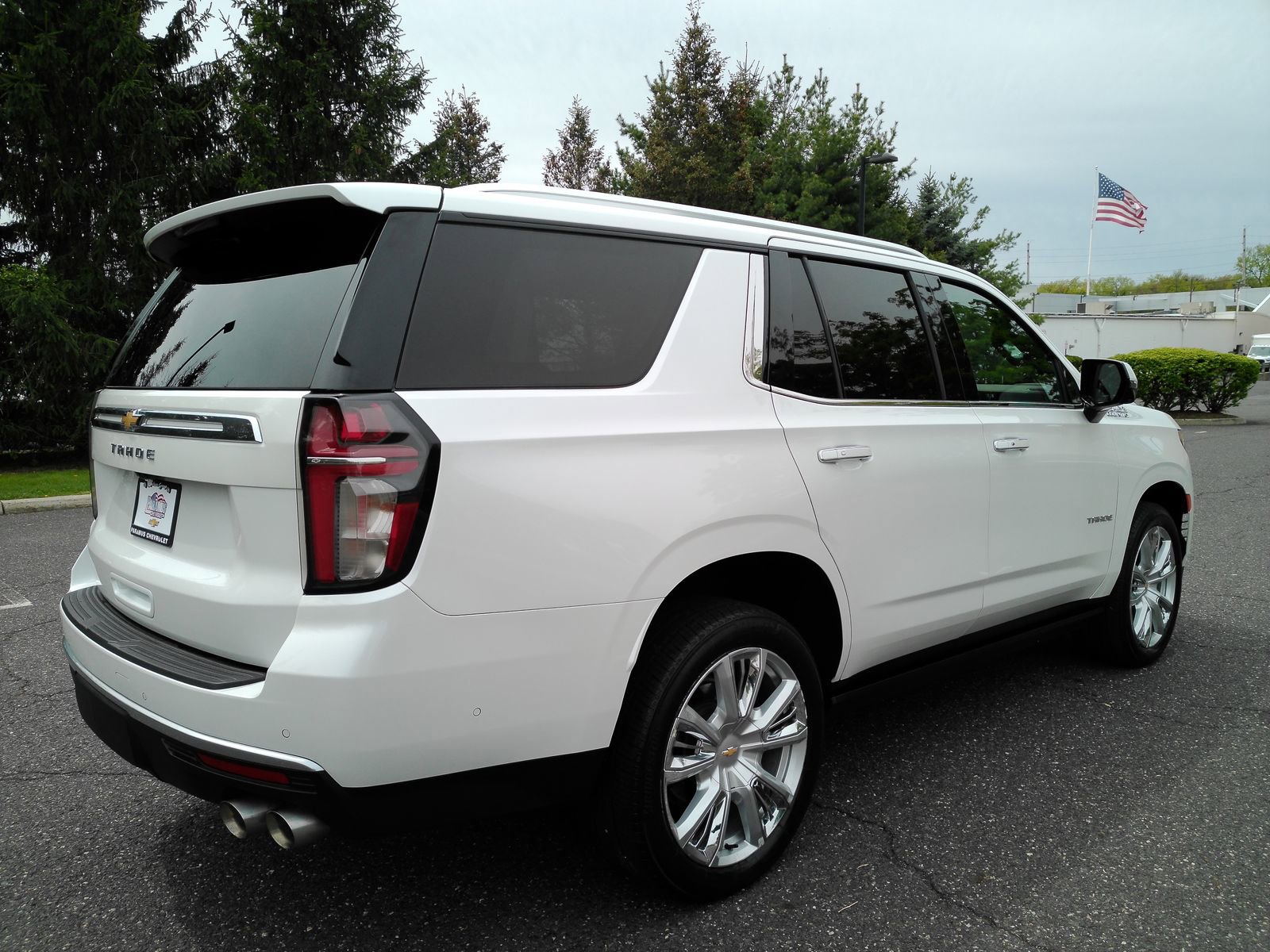 View vehicle photo 7