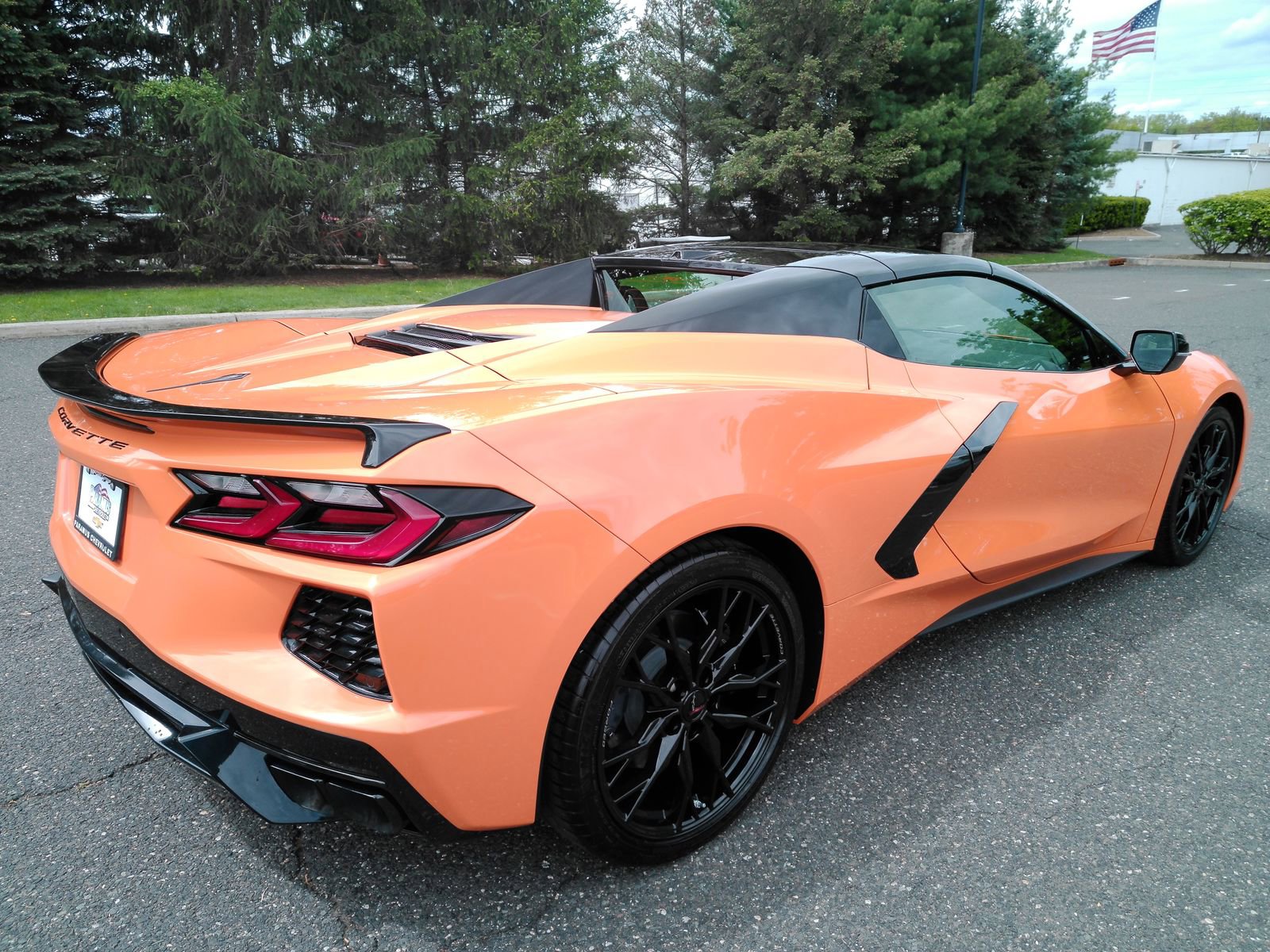 View vehicle photo 6
