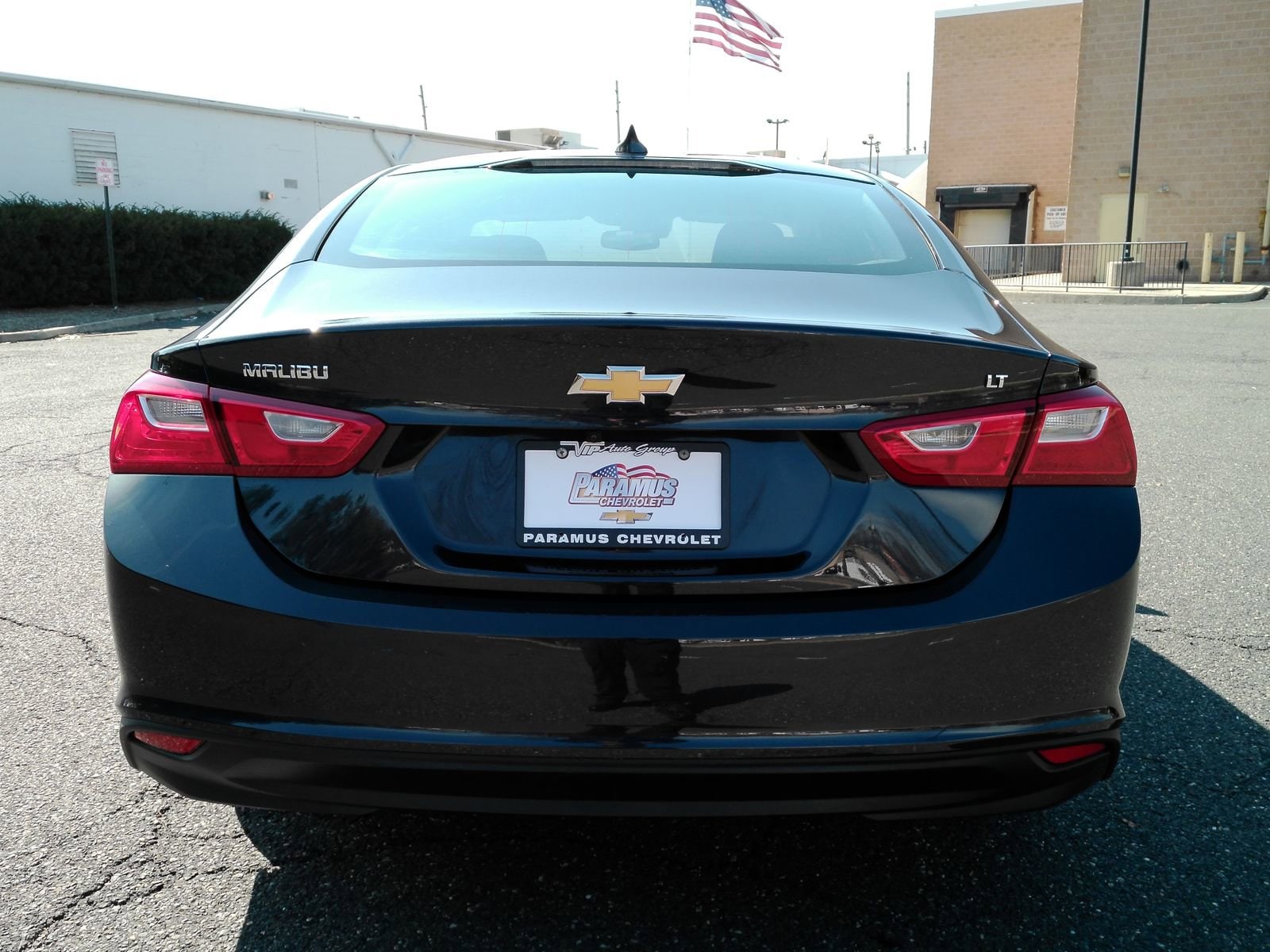 View vehicle photo 7