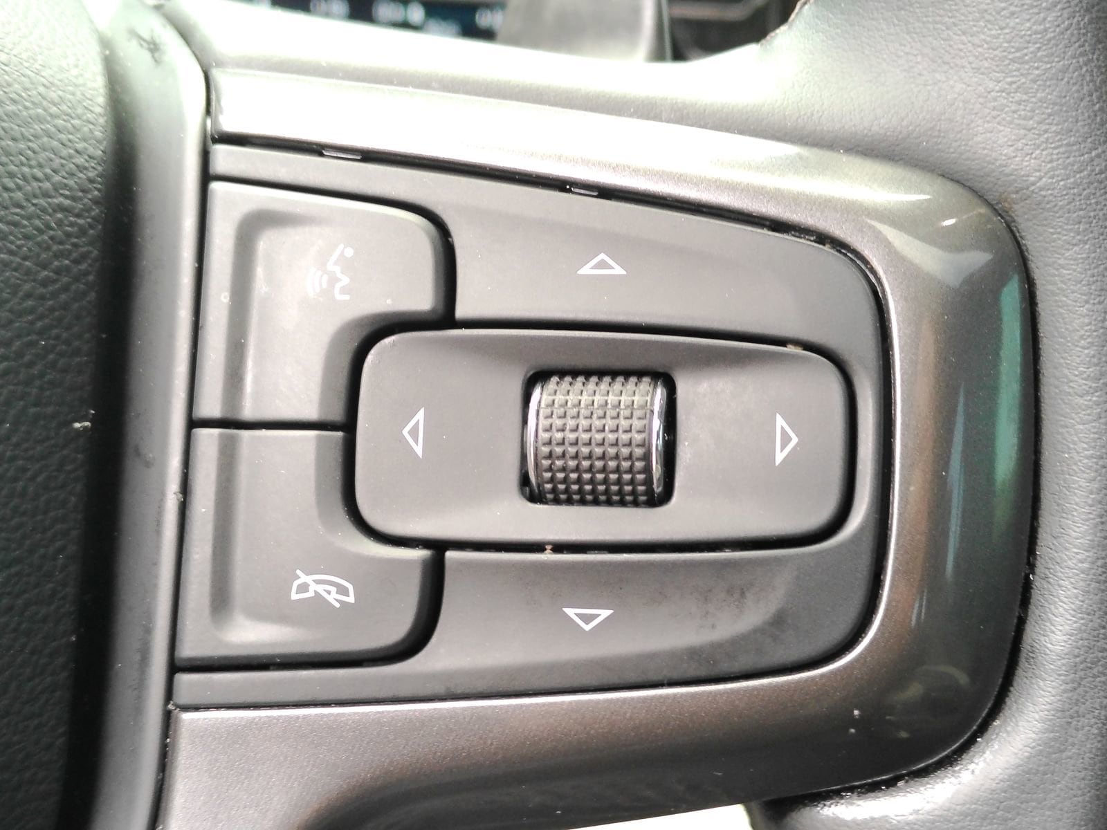 2024 Chevrolet Silverado 1500 ZR2 - Photo 16