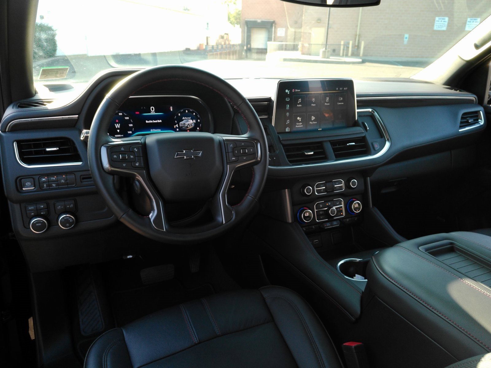 2023 Chevrolet Suburban RST photo 4