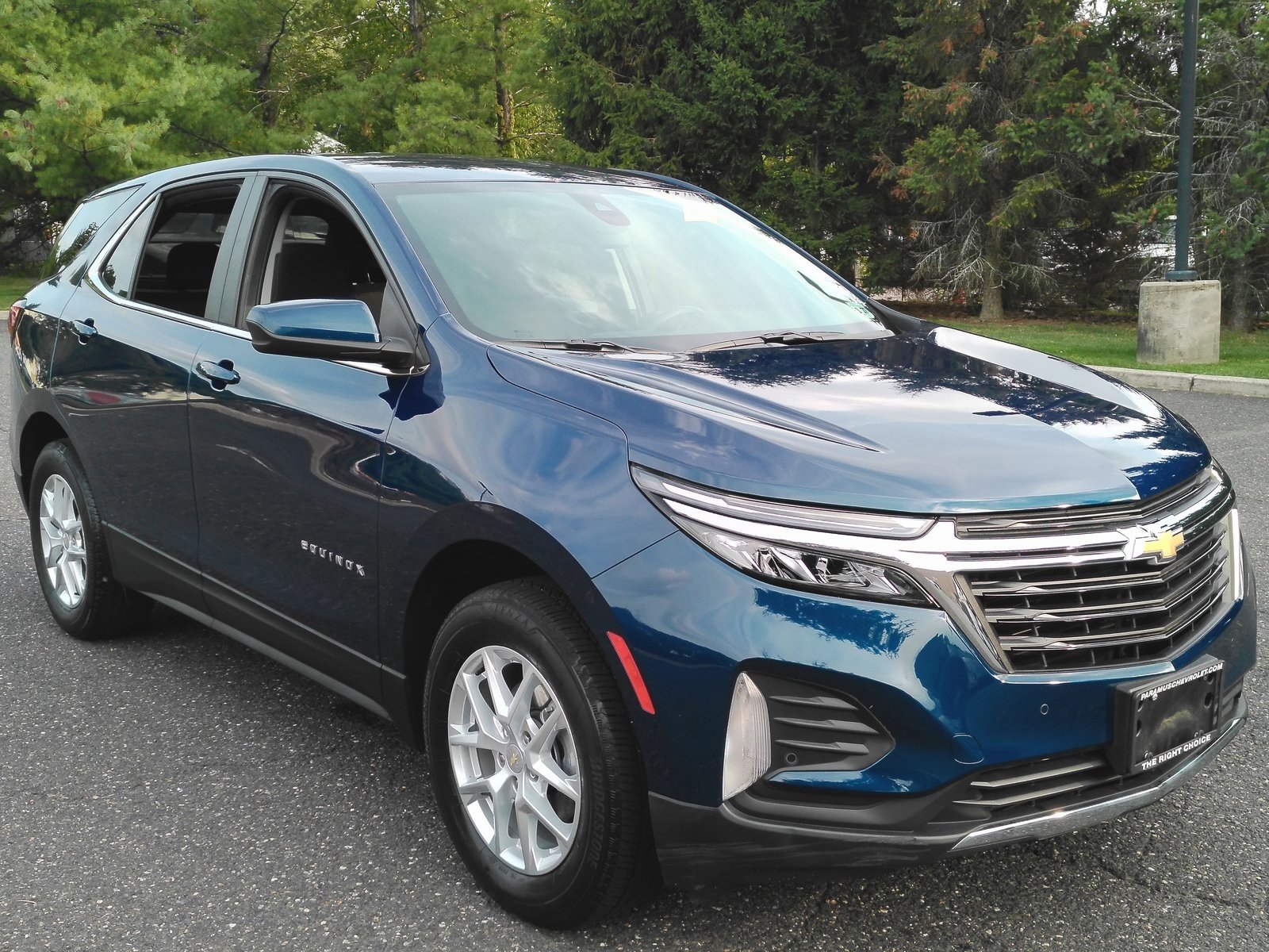2022 Chevrolet Equinox LT photo 3