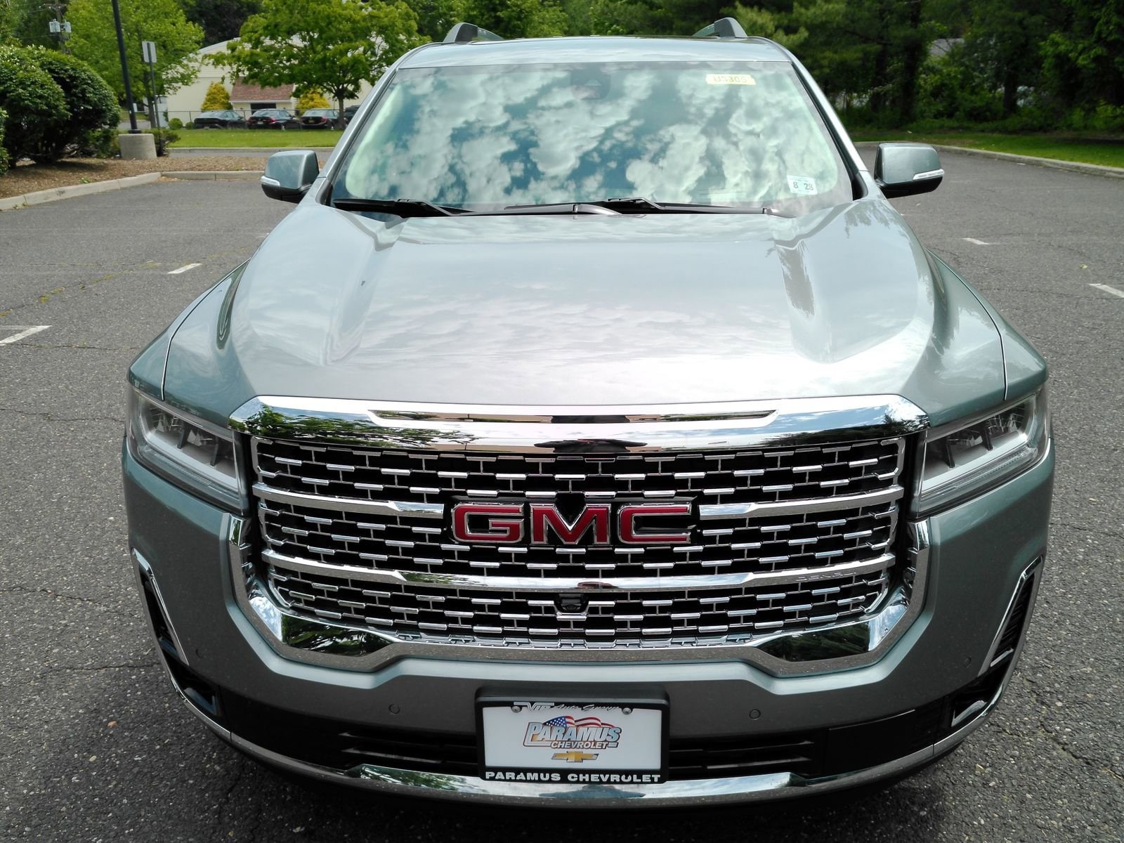 View vehicle photo 3