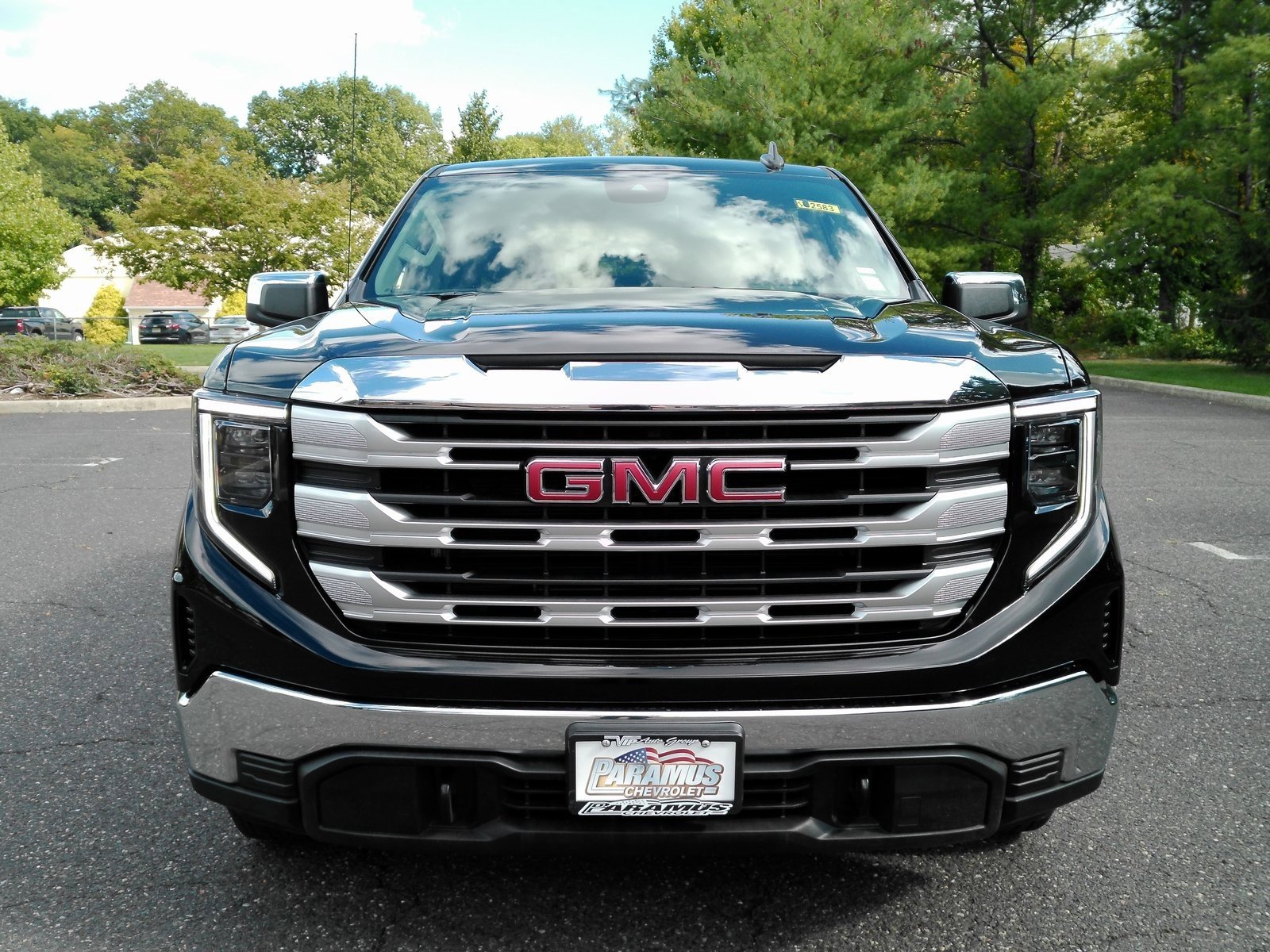 2024 Gmc Sierra 1500 SLE photo 2