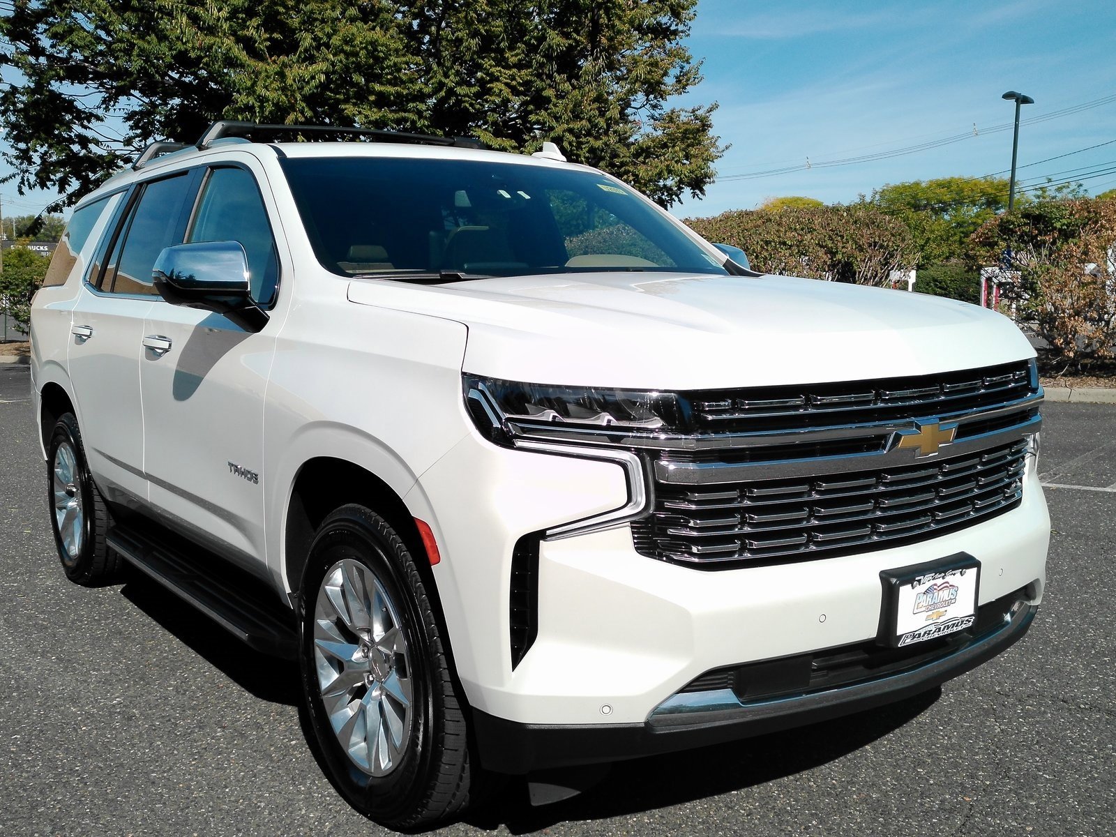 2023 Chevrolet Tahoe Premier photo 2