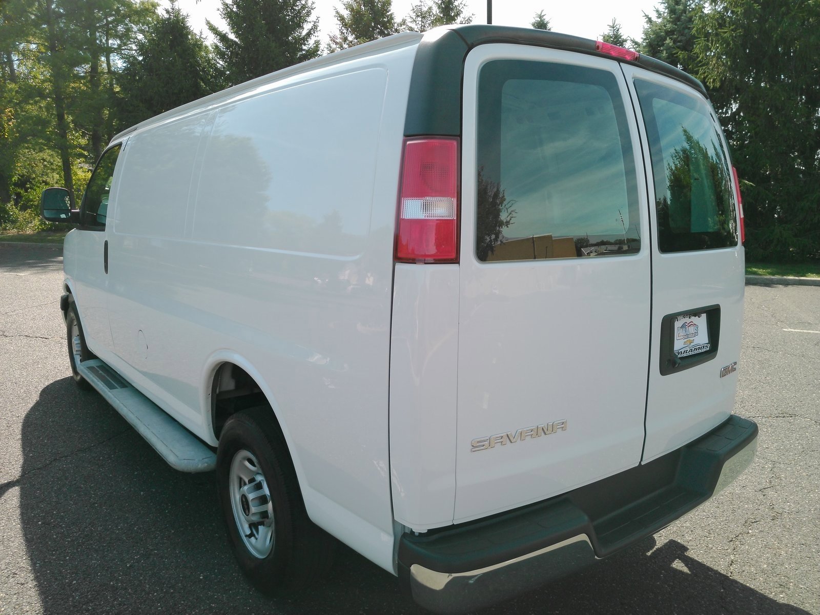 2023 Gmc Savana Cargo 2500 photo 4