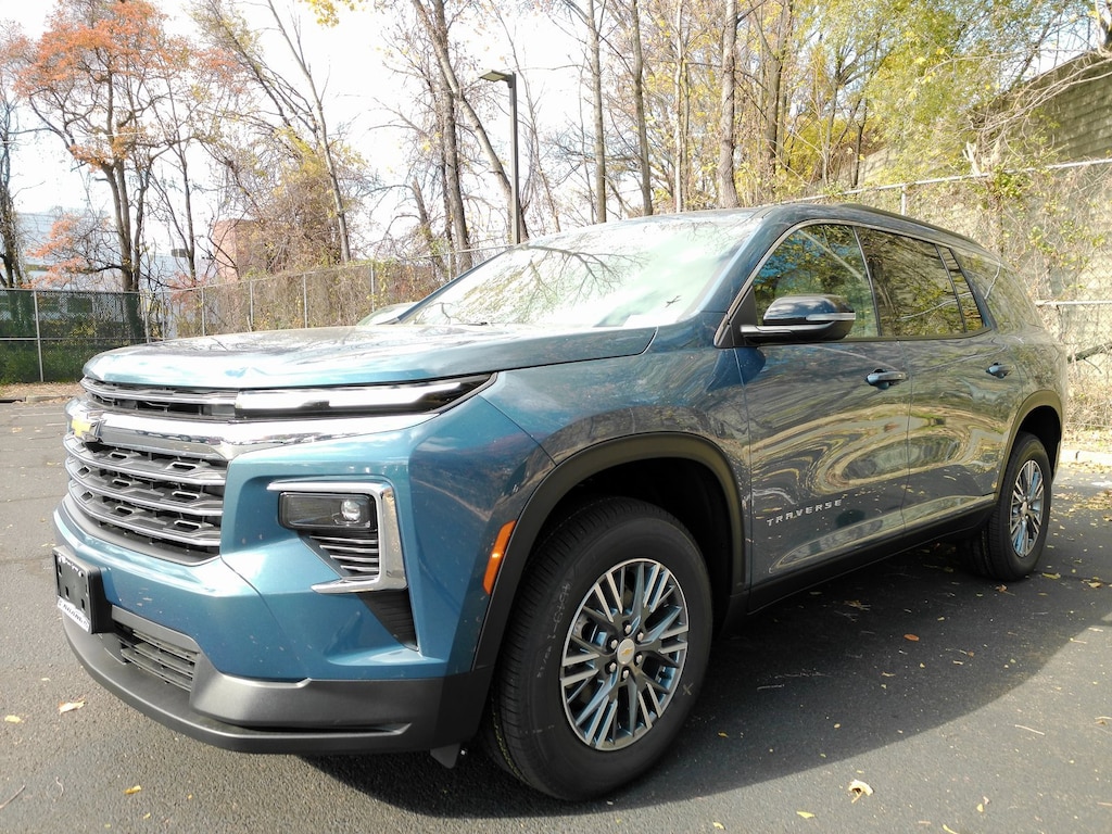 New 2026 Chevrolet Traverse LT SUV