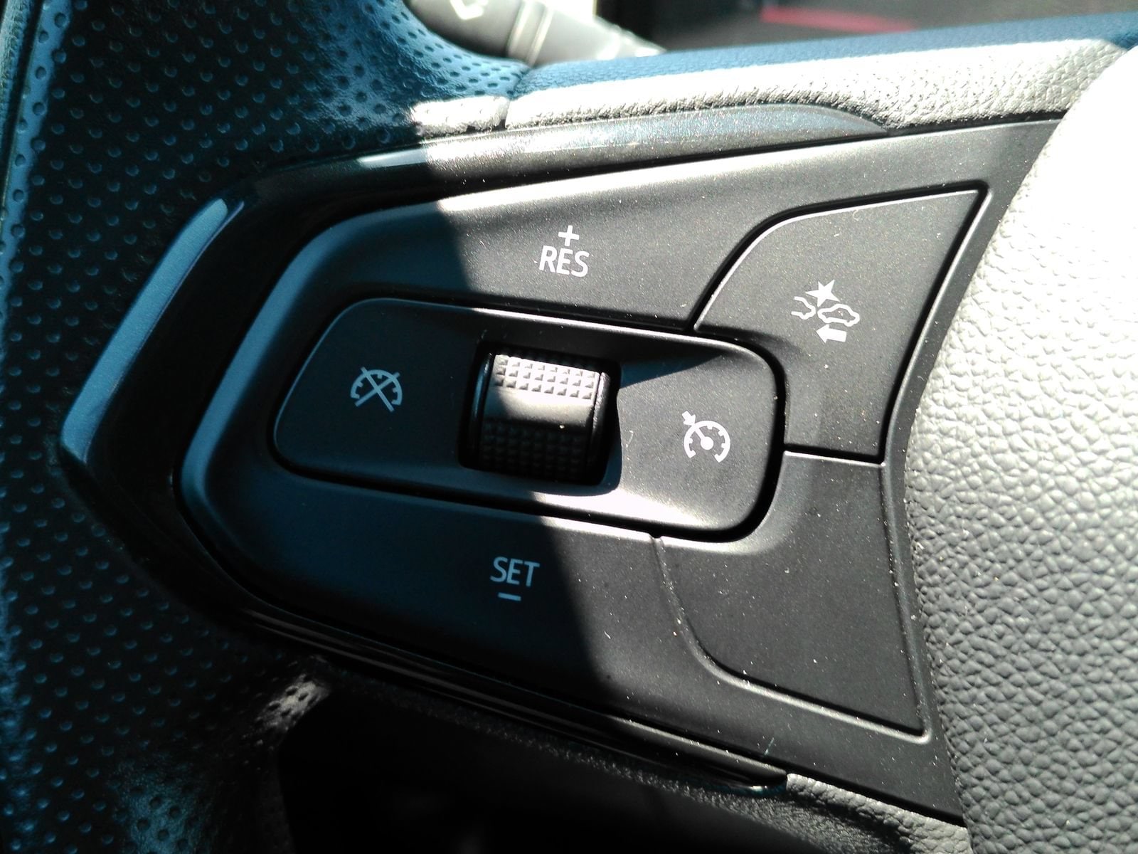 2024 Chevrolet Trax LS - Photo 10
